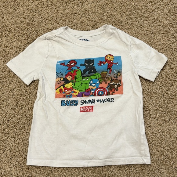 Avengers hoodie & tshirt bundle, gray white 🩶🤍, boys size 5/5T - Picture 5 of 5